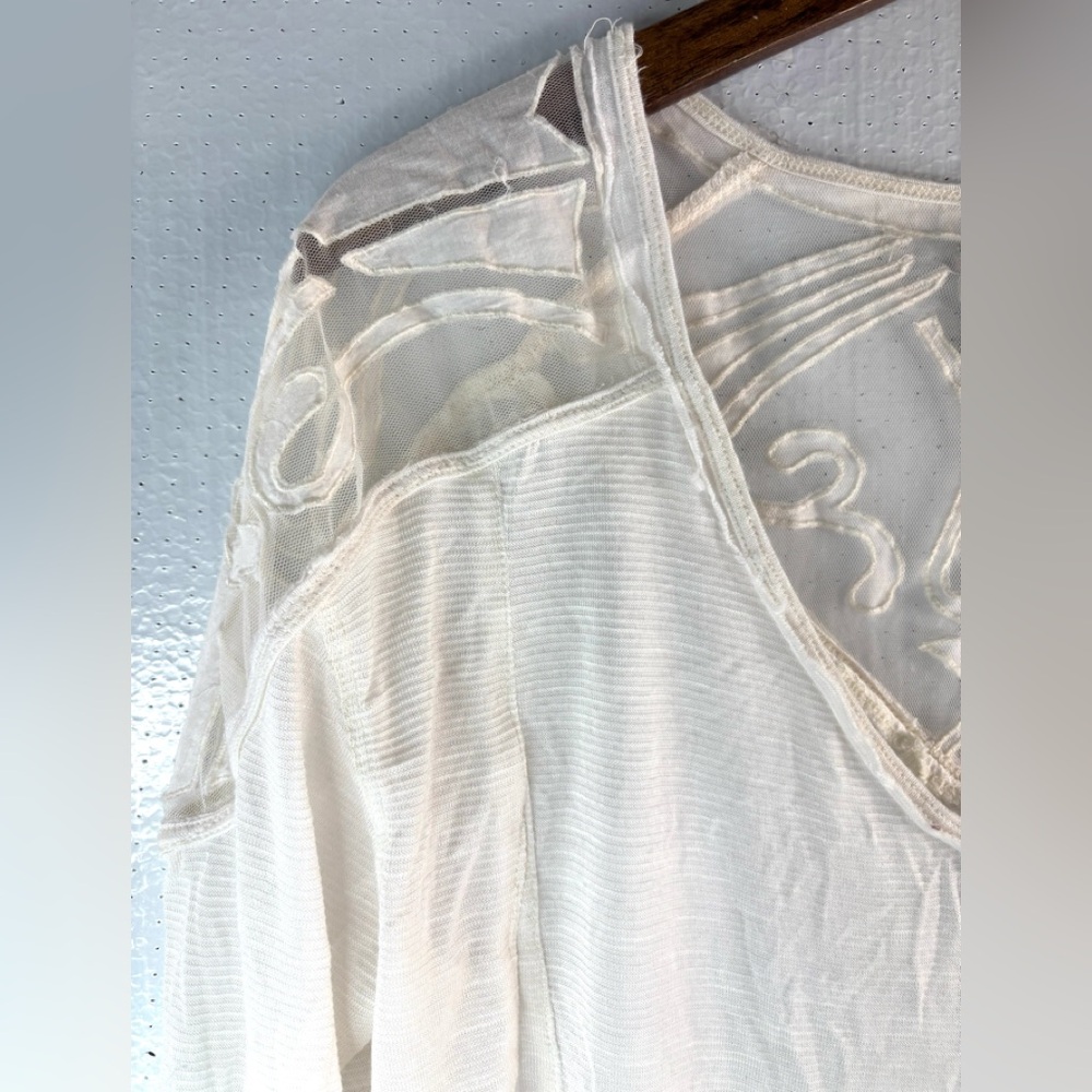 Free People M Boho Lace Trim V-Neck Long Sleeved Top in Off-White - Picture 6 of 10